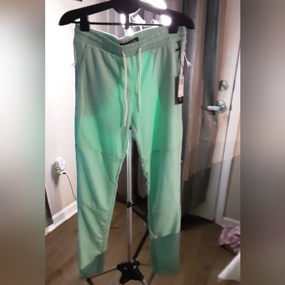 NWT TRUE BORN MEN'S SUIT WITH JOGGERS - Picture 4 of 7